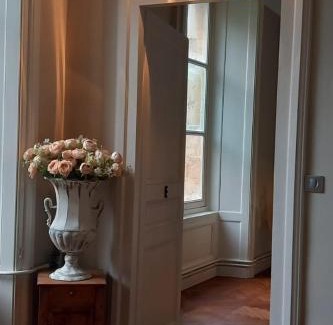 Joudes Bed & Breakfast | Chateau de Joudes Suite de la Baronne
