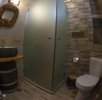 Kozichino House | Chateau Erkech Triple Room
