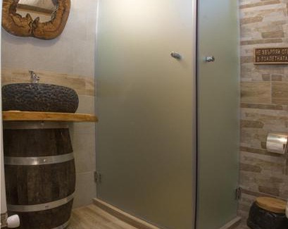Kozichino House | Chateau Erkech Triple Room