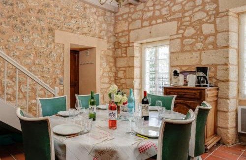 Petit-Palais-et-Cornemps House | Chateau Vieux Mougnac St-Emilion