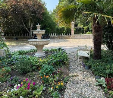 Bayon-sur-Gironde Bed & Breakfast | Chateau La Croix De Millorit
