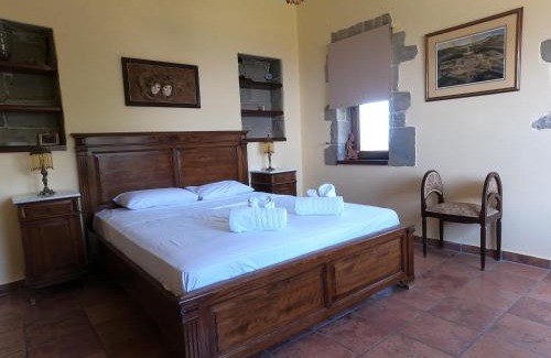 Lakopetra Villa | Chateau Retreat