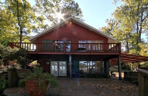 Negreet House | Chateau Rouge-3 BR / 2 1/2 Baths*Sleeps 10*Lakefront House is great for a group.