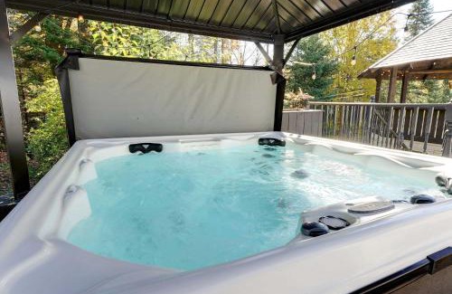 Val-des-Lacs Ski Chalet | Chateau Val-des-Lacs Absolute luxury by the lake