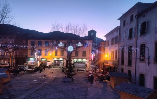 Quillan Bed & Breakfast | Chateau View Chambres d'hôtes