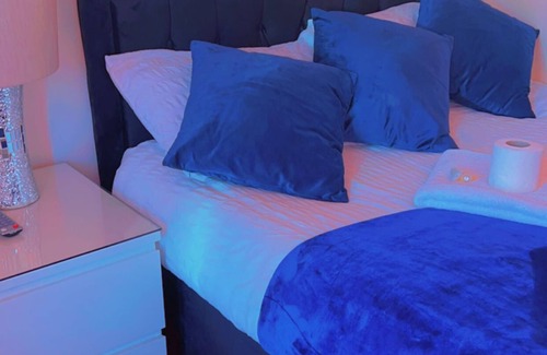 Gillingham House | CHATHAM GUEST HOUSE