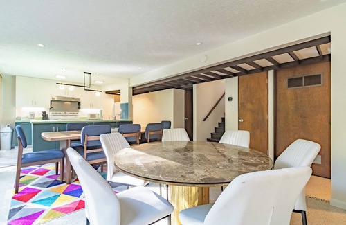 Lawrence House | Chatham House: Indy Retro Retreat - spacious 5-bedroom house with backyard
