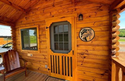 Scottsboro Cabin | CHATTERBAIT CABIN