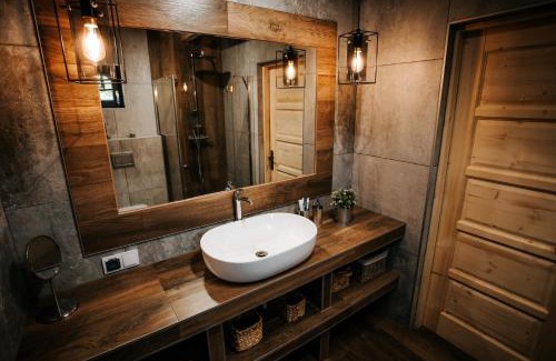 Lobozew Gorny Ski Chalet | Chaty Skwirutowe Wzgórze - Domki Całoroczne