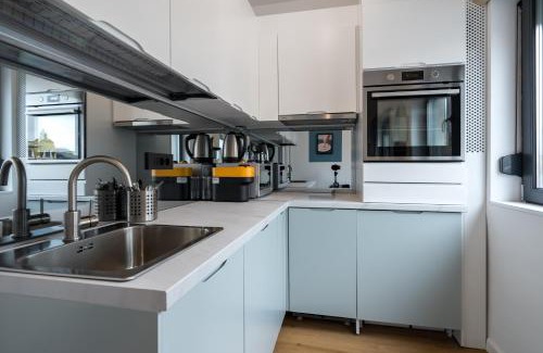 Bucharest City-Centre Apartment | Checkers Queen Elizabeth ULTRACENTRAL