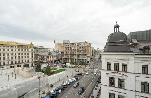 Bucharest City-Centre Apartment | Checkers Queen Elizabeth ULTRACENTRAL