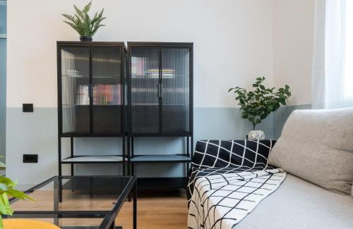 Bucharest City-Centre Apartment | Checkers Queen Elizabeth ULTRACENTRAL