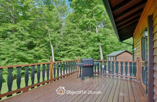 Sainte-Agathe-des-Monts Ski Chalet | Cheerfull 3-bedrooms chalet with indoor fireplace