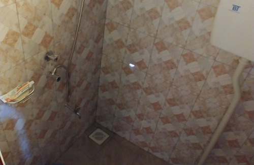 Masaka Apartment | Cheerful 1 bedroom home with free Parking