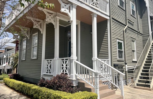Esplanade Ridge House | Cheerful 1 Bedroom in Mid-City