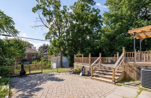 Durham Region House | Cheerful 1-Master Bedroom With Separate Entrance