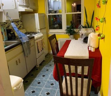 Queens House | Cheerful 2 BED ROOMS Apartment in heart of Queens