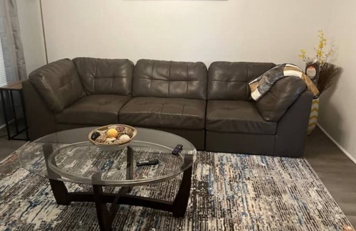 Charlotte House | Cheerful 2 bedroom, fireplace, office and laundry