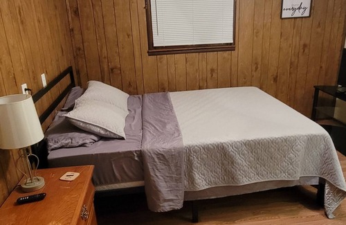 Trenton House | Cheerful 2 bedroom home