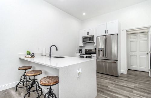 Tampa House | Cheerful 2-bedroom home with free parking/Wi-Fi