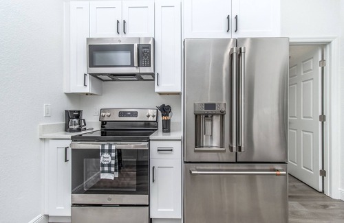 Tampa House | Cheerful 2-bedroom home with free parking/Wi-Fi