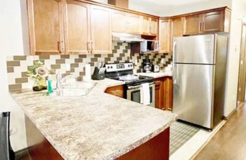 Northwest Edmonton House | Cheerful 3 Bdm Home close to U of A Hospital