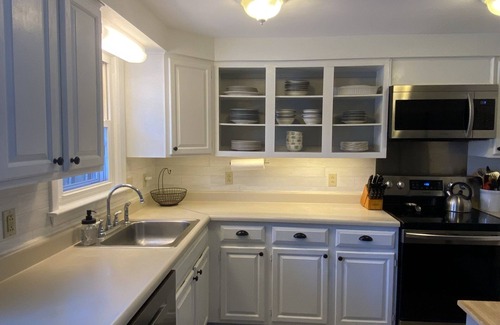 Brunswick House | Cheerful 3-Bedroom Home Close to Downtown Brunswick