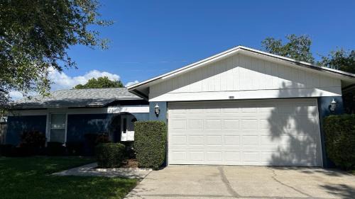 Clearwater House | Cheerful 3 Bedroom Home mins from Clearwater Beach