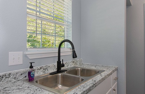 Heidenheimer House | Cheerful 3 bedroom house near downtown and close to hospitals