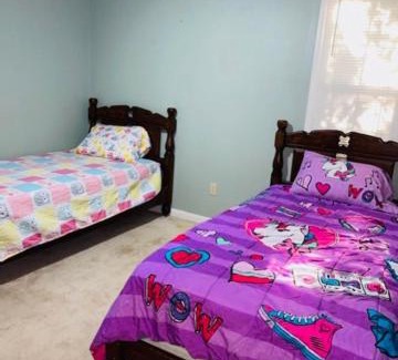 Dothan House | Cheerful 3 bedroom house with fireplace!