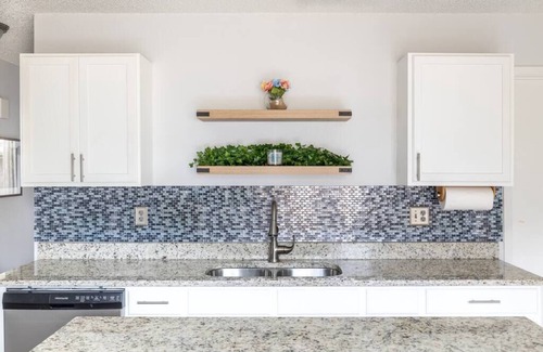 Wetmore House | Cheerful 3 bedroom 2 bath with large backyard