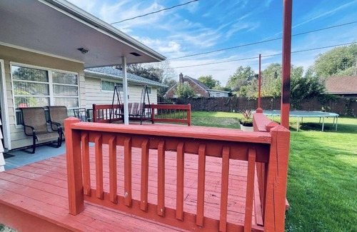 Reynolds Corners House | Cheerful 3-Bedroom Westgate Ranch