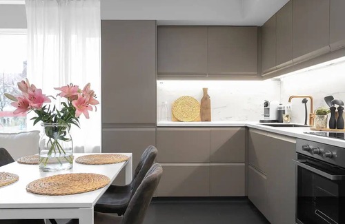 Downtown Apartment | Cheerful 3BR | Down Town | Newly Renovated