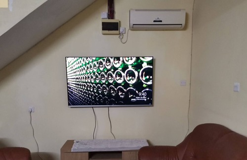 Wolmar House | Cheerful 4-bedrooms beachfront home flic en flac