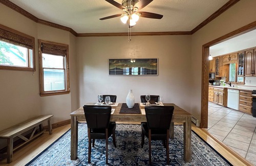 East End House | Cheerful 4 Bedroom home close to the waters edge.