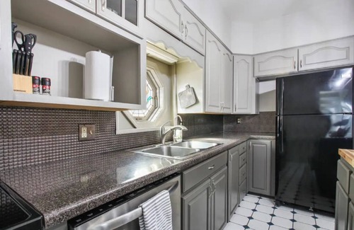 Independence House | Cheerful 4 bedroom close to historical/sport sites