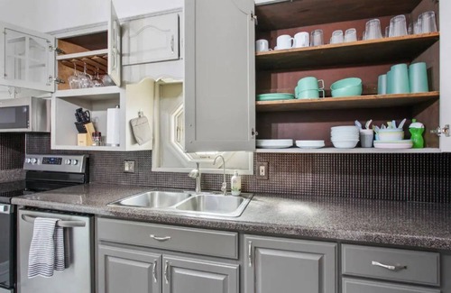 Independence House | Cheerful 4 bedroom close to historical/sport sites