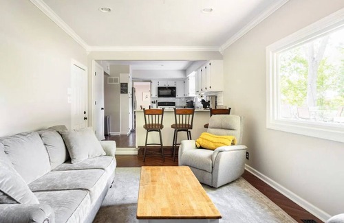 Indianapolis House | Cheerful 4-bedroom home in North Central Indy