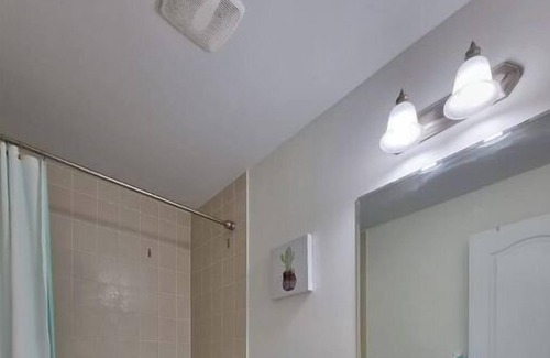 Halton Regional Municipality House | Cheerful and Cozy 2 Bedroom 2 Bathroom Townhouse