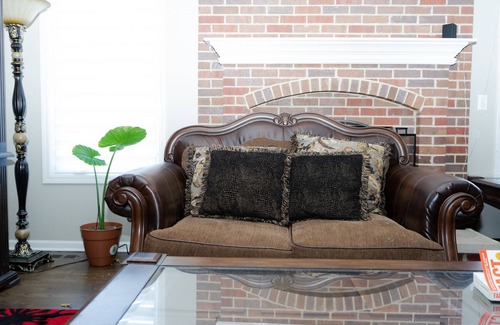 Bensenville Bed & Breakfast | Cheerful bedroom 3 for 2 guests
