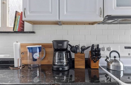 St. Louis House | Cheerful Charm, Ideal 4 Longer Stays, Fast WiFi