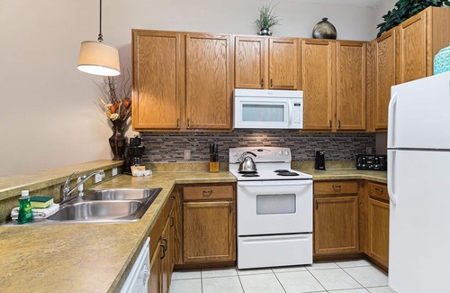 Bahama Bay Resort | Cheerful Condo - minutes away from Disney/with Pools, Resturant & Spa