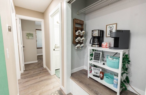 Sioux Falls House | Cheerful Family Home w/Basketball Court/Gazebo