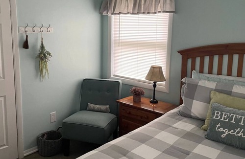 Salisbury House | Cheerful, quiet 5 bedroom home