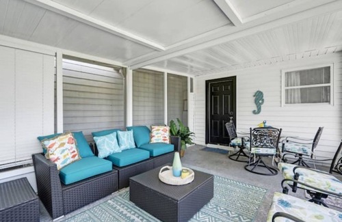 Ellenton House | Cheerful residential home with boat launch access