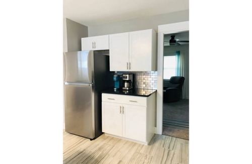 Lafayette House | Cheerful Southside 3-bedroom Residence