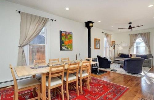 Salida House | Cheerful, Spacious 3 Bdrm3 Bath