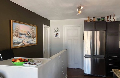 Frontenac Cottage | Cheerful Waterfront Cottage on Howe's Lake