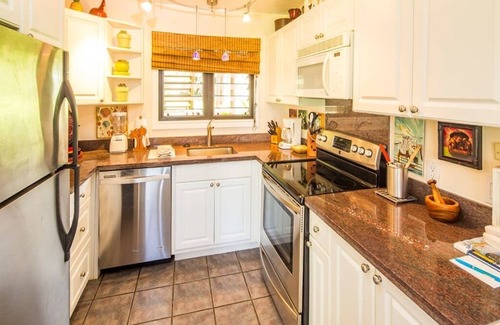 Lihue Condo | Cheery Condo Steps from the Surf - Kaha Lani 127