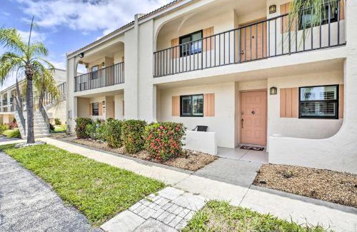 Iona Apartment | Cheery Condo with Pool Access 3 Miles to Beach!